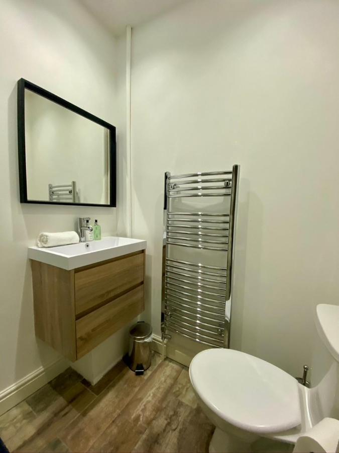 קארדיף Stylish Modern Apartments Near Parks & Centre מראה חיצוני תמונה
